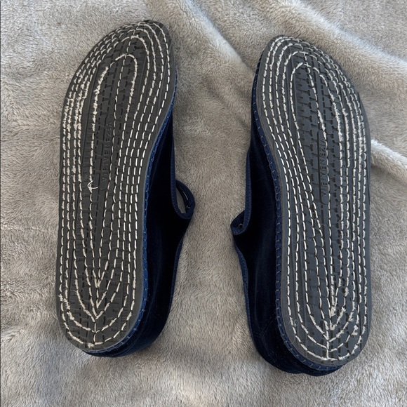 Vibi Venezia Mary Jane Velvet Ballet Flats - Picture 6 of 6